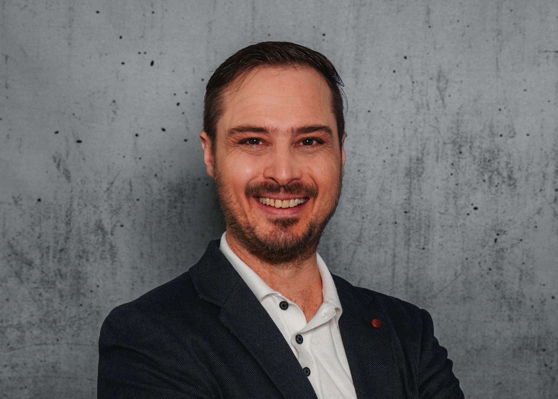 Julian Raab RAAB Online Marketing UG Agentur Julian Raab SENIOR SEO MANAGER ONLINE MARKETING CONSULTANT